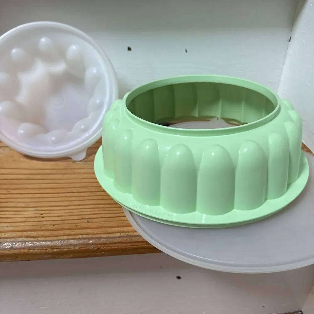 Vintage TUPPERWARE Jadeite Mint Green Jello Mold Ice Ring Jel-n-serve 3 Pc #1202